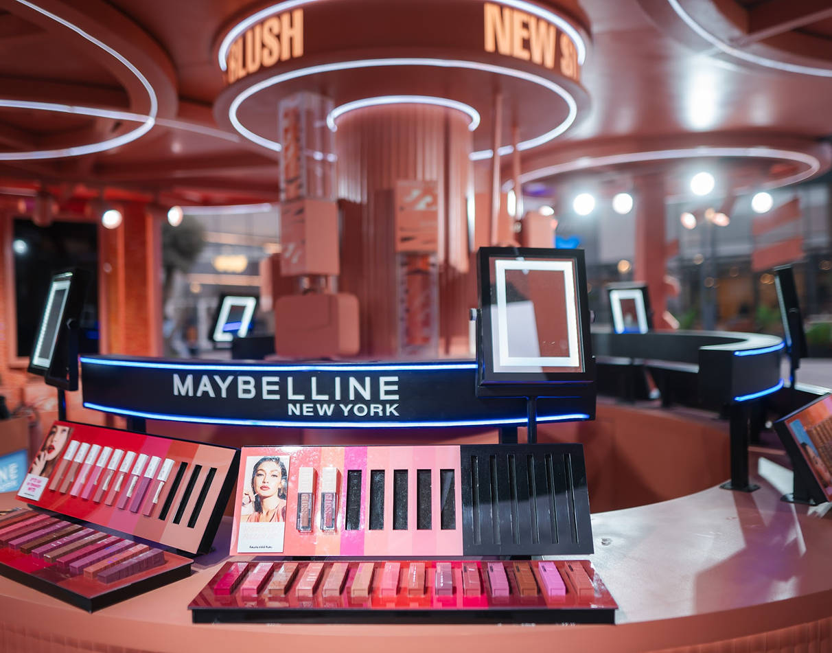 Maybelline District 5 — The Final Experience